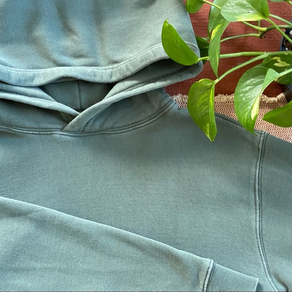 TNA Cropped Hoodie - Picture 4 of 7